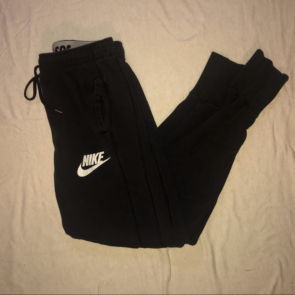 BLACK NIKE JOGGERS || Size S